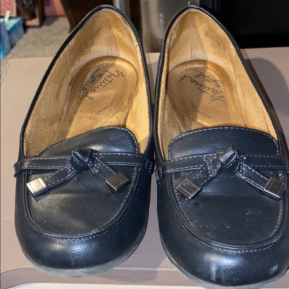 Dress shoes